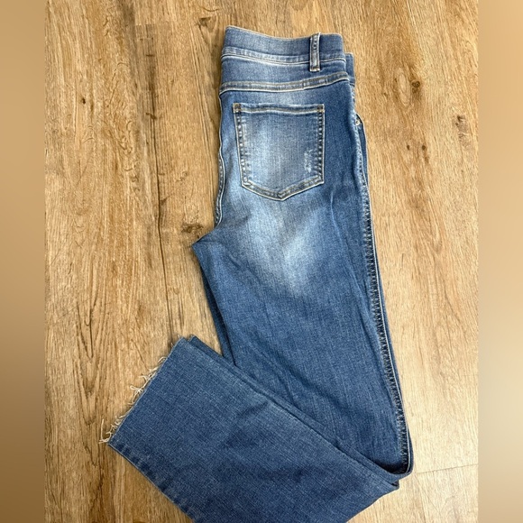 SPANX • Raw Hem Jeggings - Picture 11 of 11